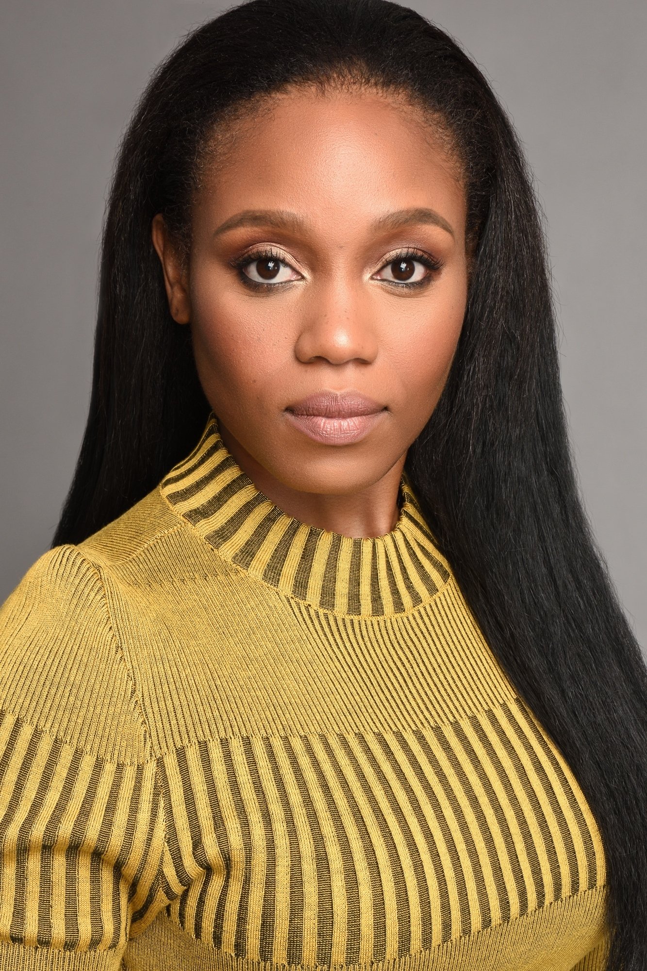 Brandi Huzzie backdrop