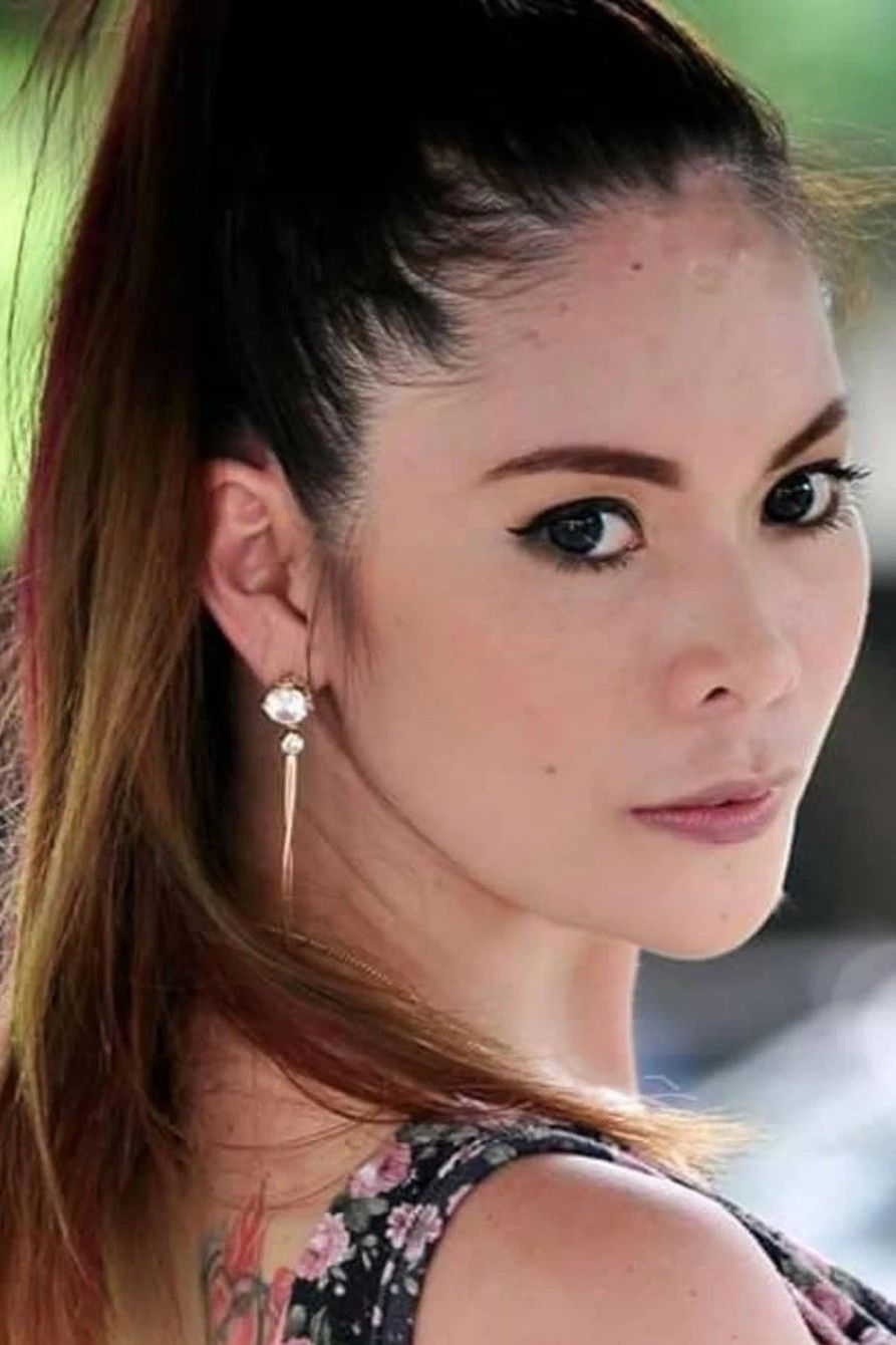 Theresa Amore backdrop