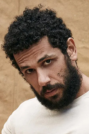 Amaury Lorenzo backdrop