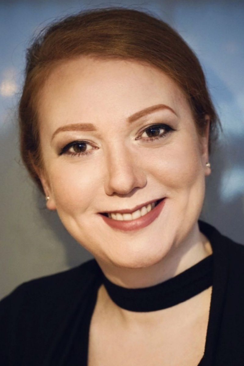 Anika Shmidt backdrop