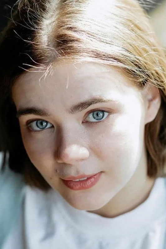 Arina Fedorova backdrop