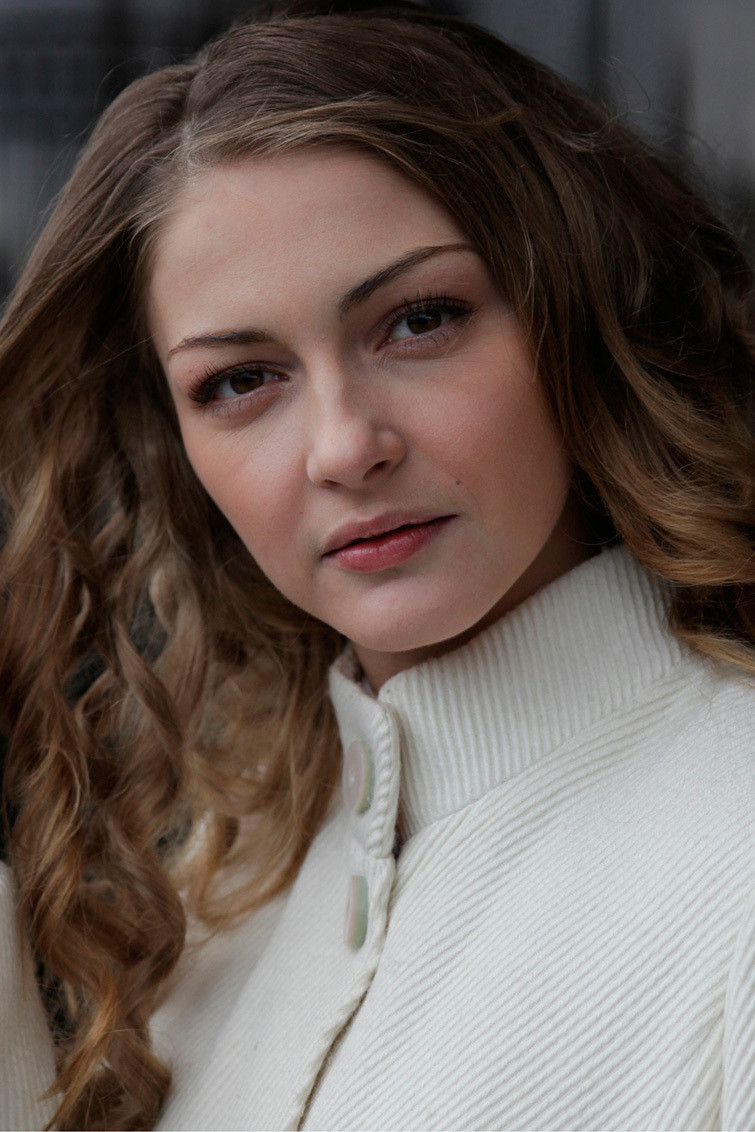 Tatyana Kazyuchits backdrop