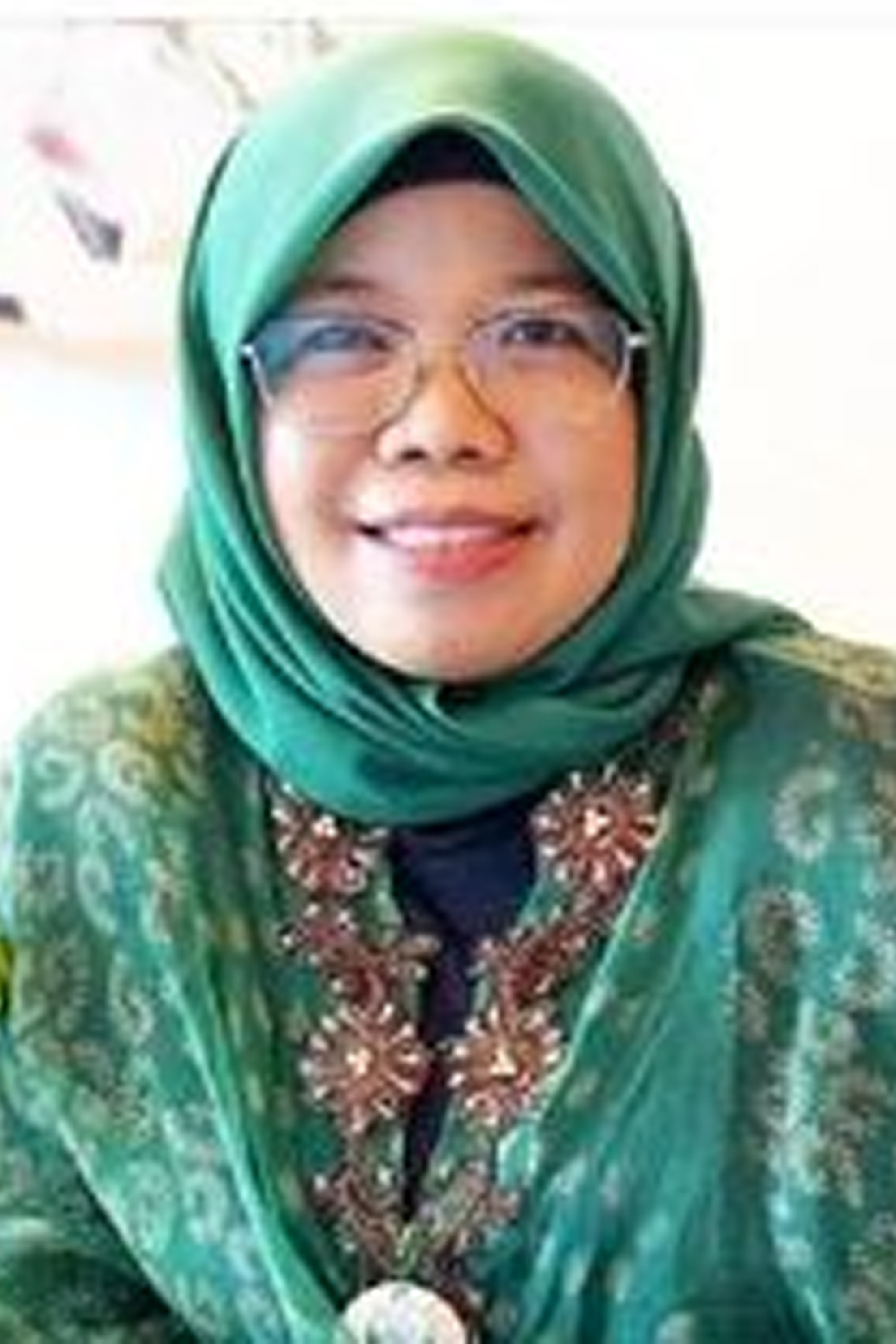 Sunarti Sain backdrop