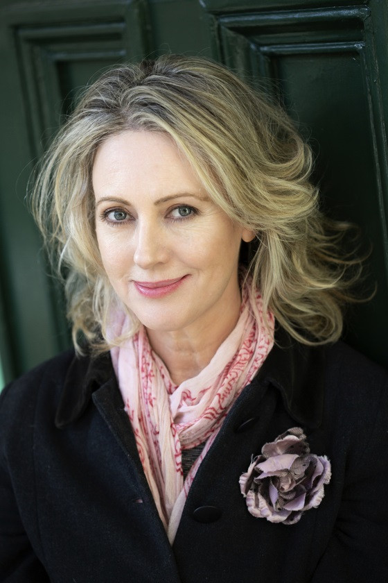 Roz Hammond backdrop