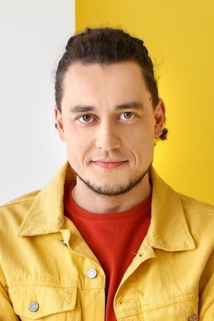 Yevhen Synelnykov backdrop