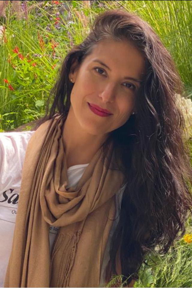 Paola Madrigal backdrop