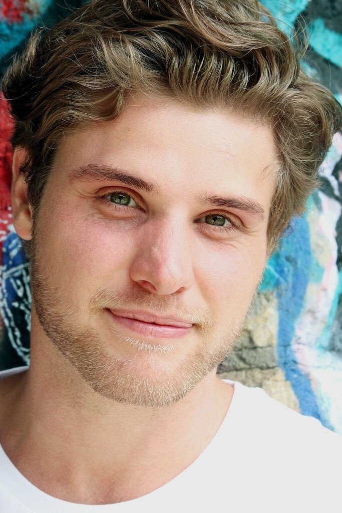 Martin Augustin Shnajder backdrop