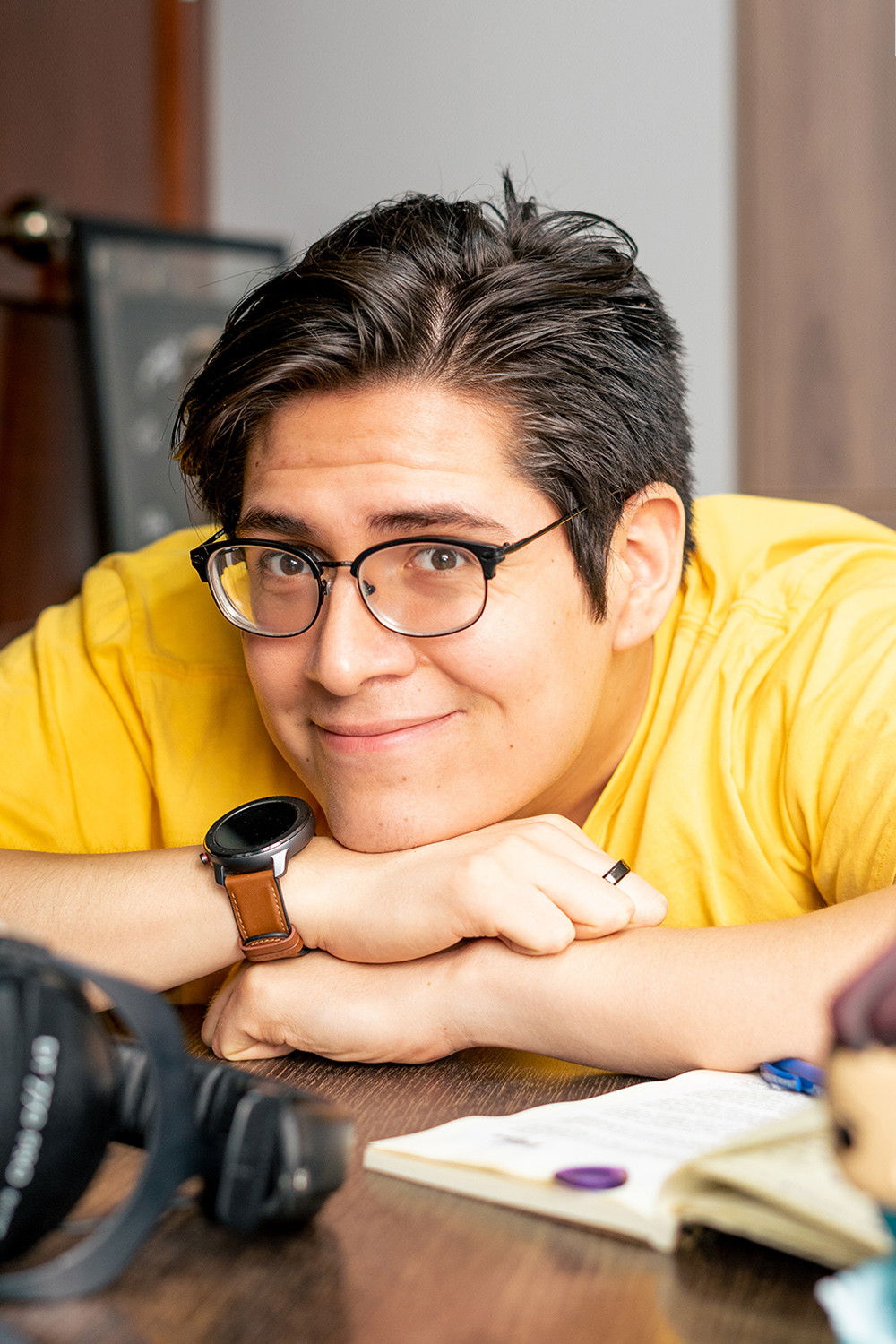 Sebastián Plasencia backdrop