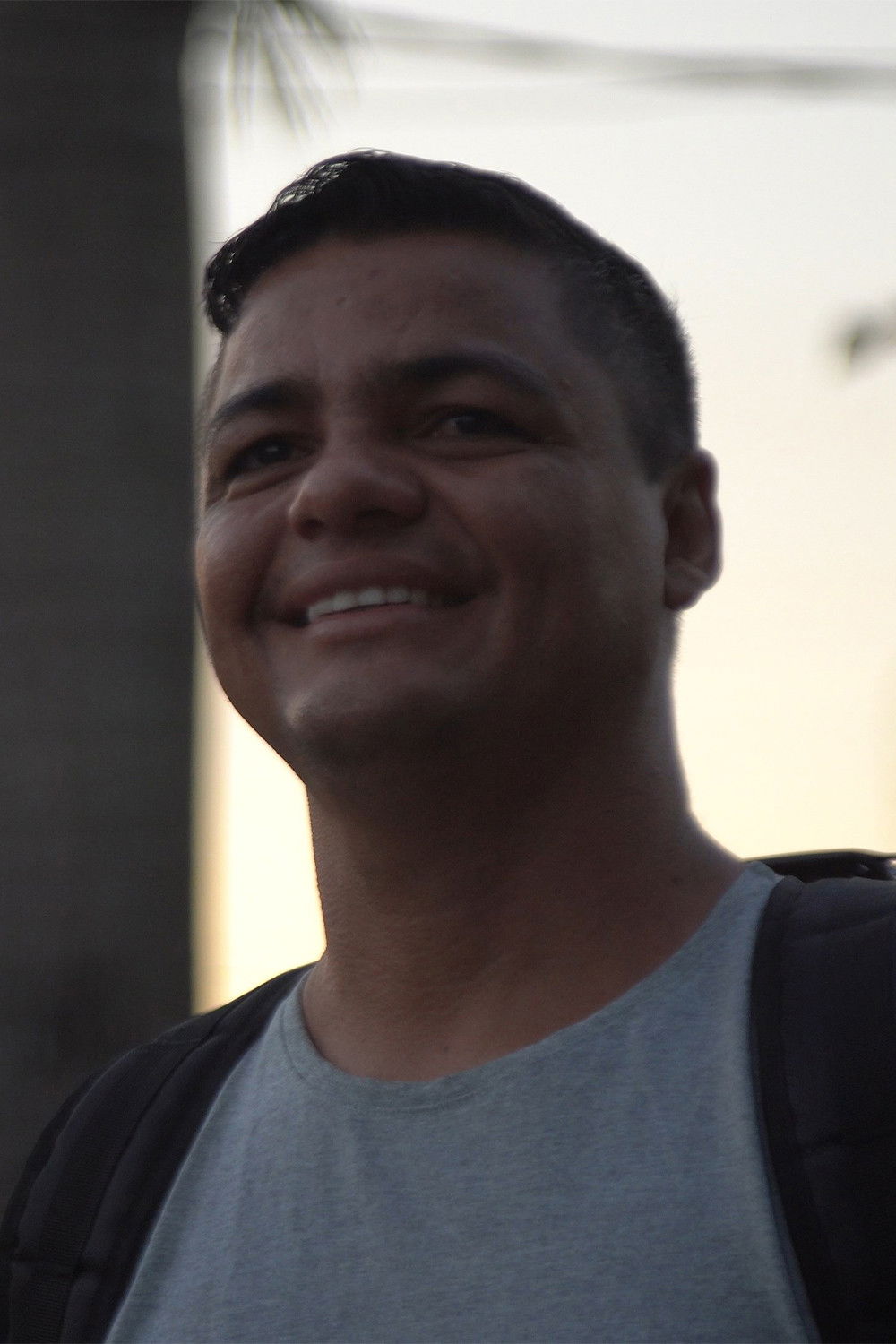 Maicon Roni backdrop