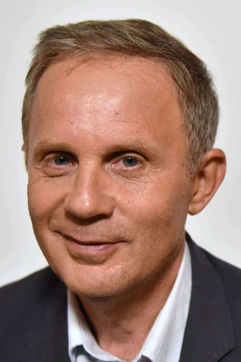 Jean Garrigues backdrop