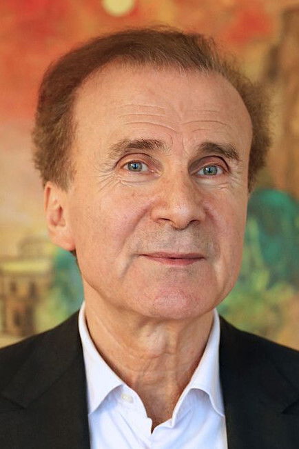 Kendal Nezan backdrop