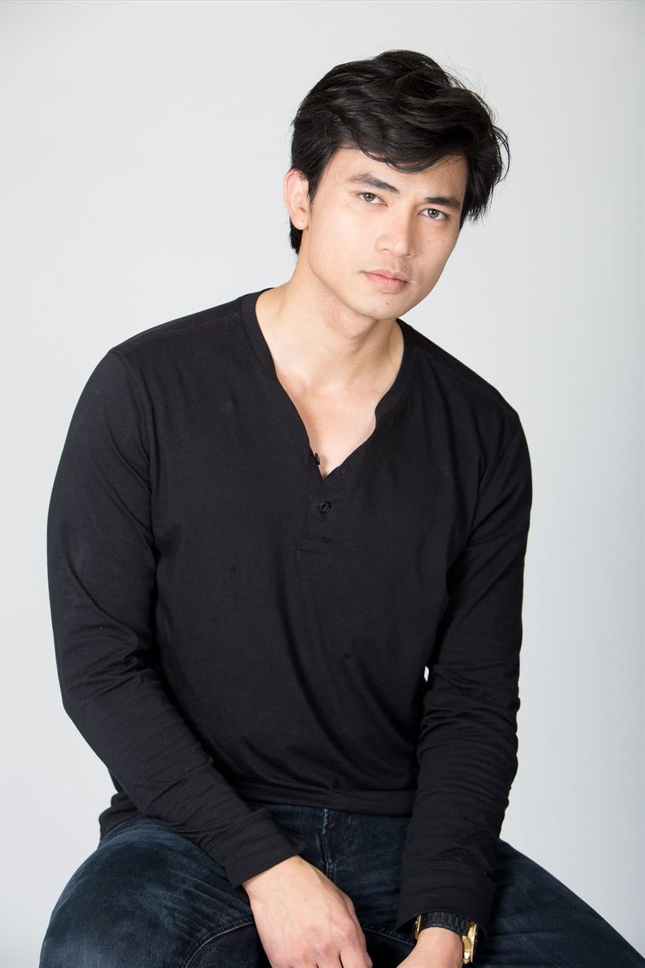 Lê Anh Huy backdrop