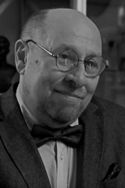 Aleksandr Nakhimson backdrop