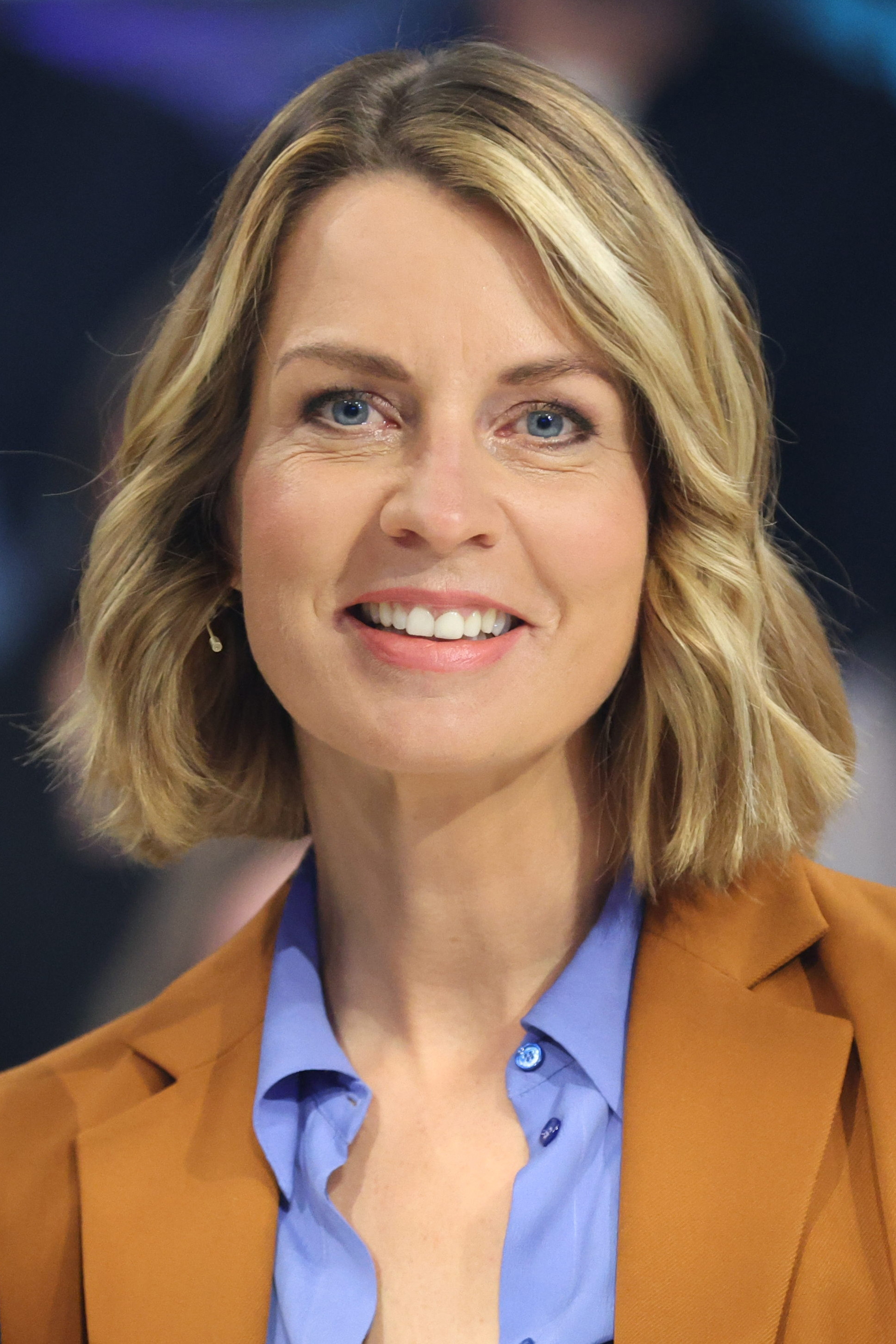 Jessy Wellmer backdrop