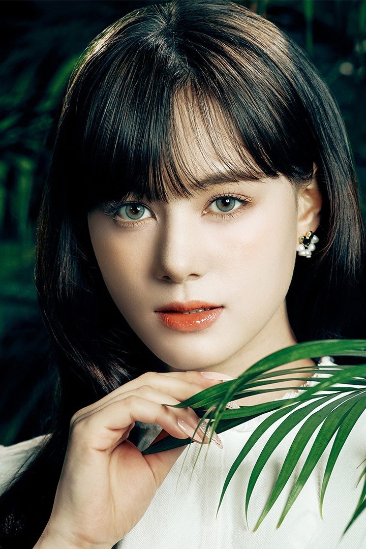 Nina Hillman backdrop