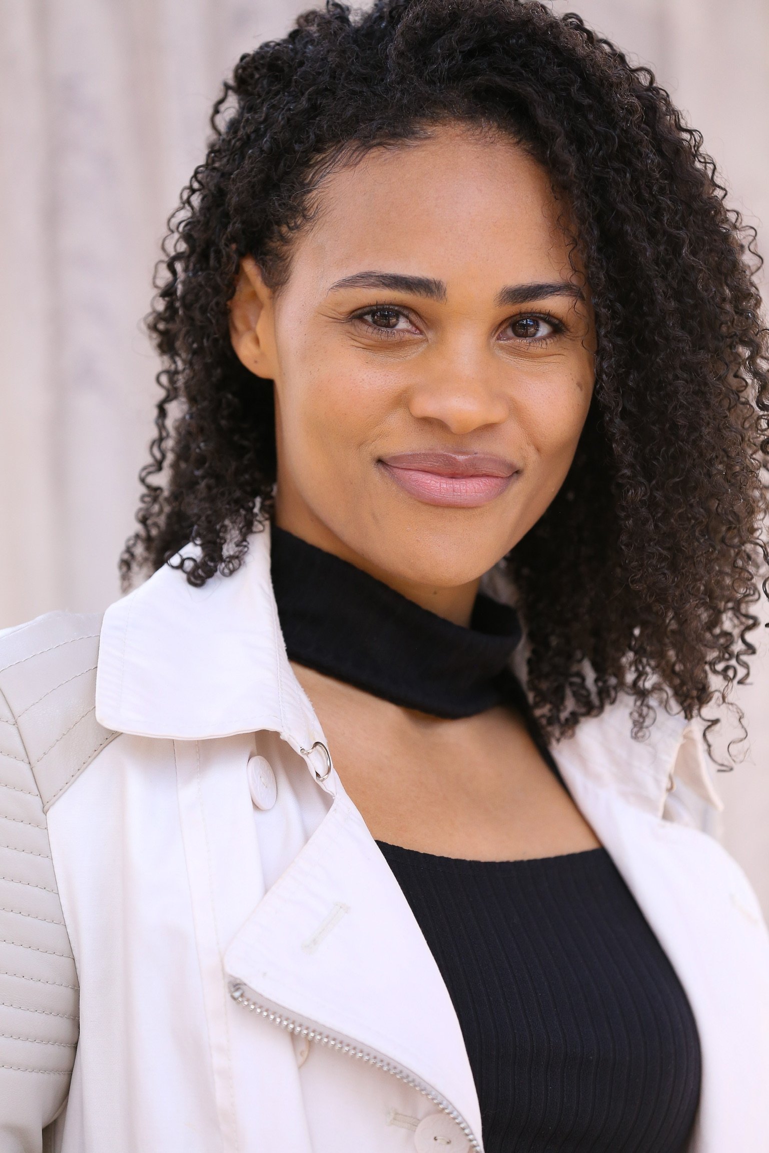 Arianna Scott backdrop