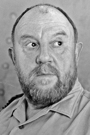 Max Haufler backdrop