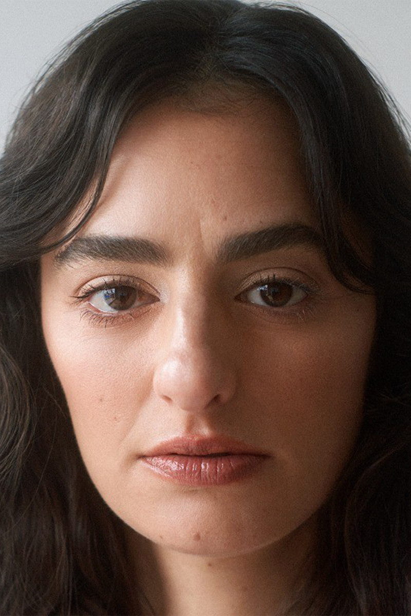 Dahyana Turkie backdrop