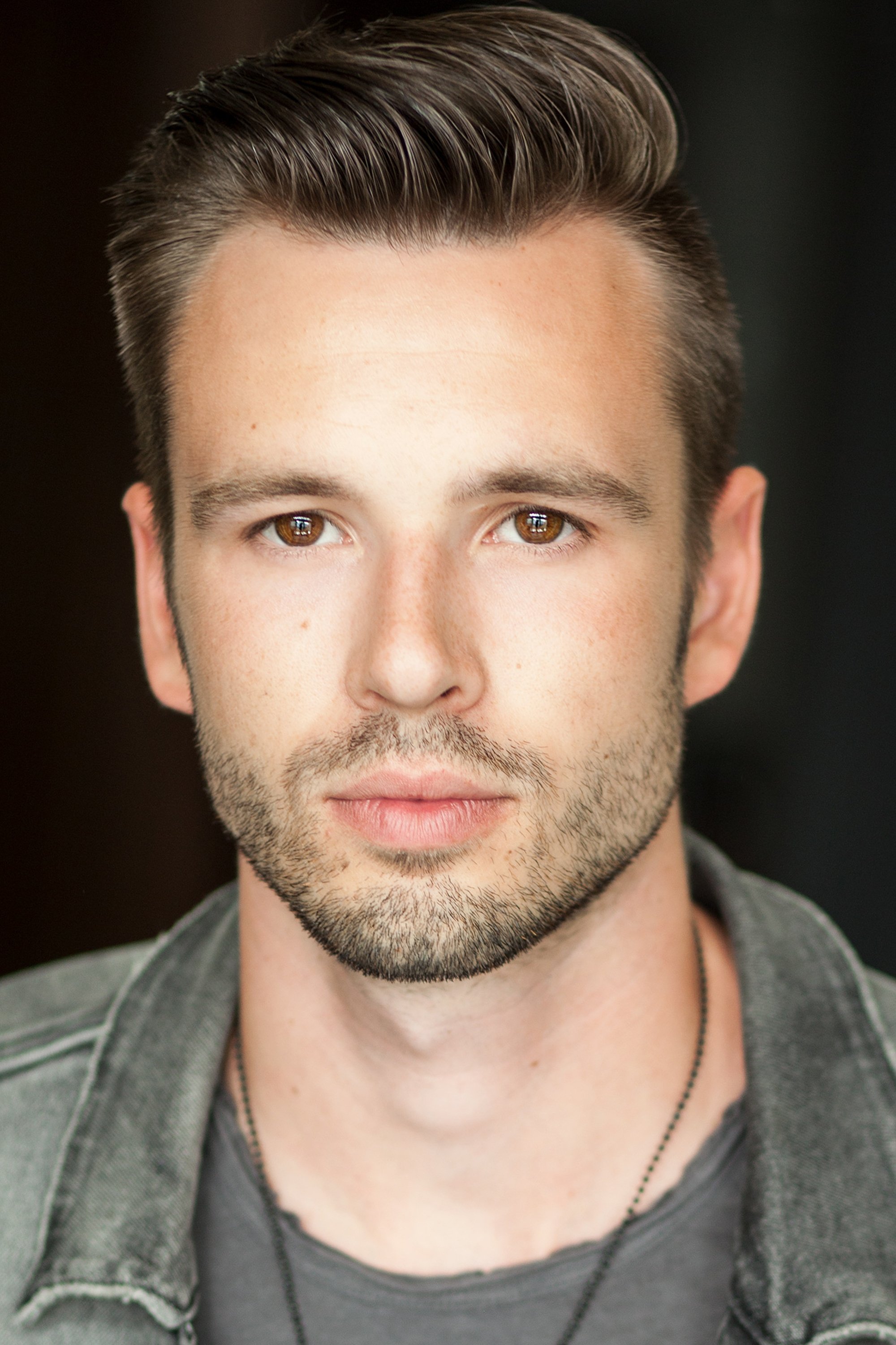 Nik Andrews backdrop