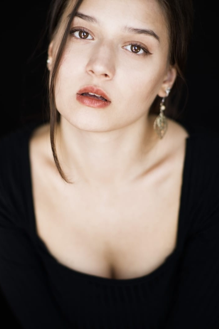 Sofiya Schulze backdrop