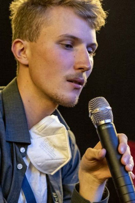 Ivan Dubrovin backdrop