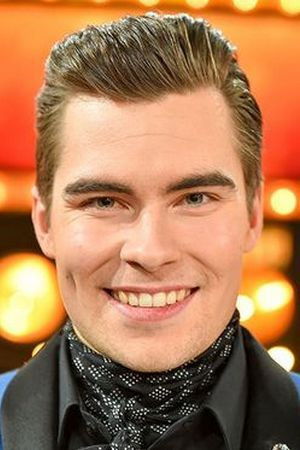 Kalle Lindroth backdrop