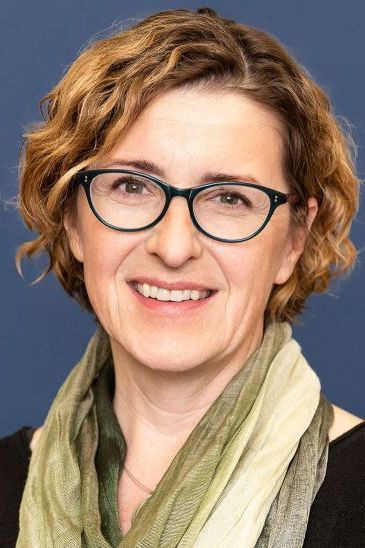 Georgia Ede backdrop