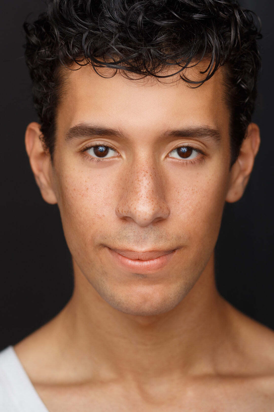 José Raúl Mangual backdrop