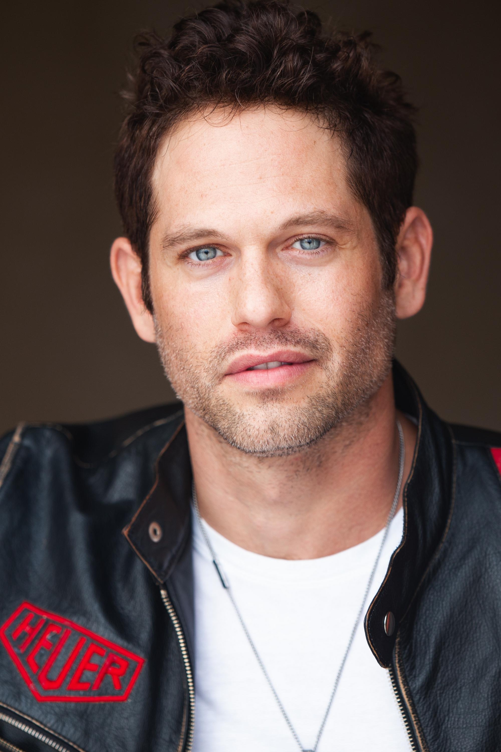 Nick Mathews backdrop