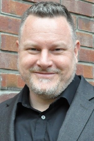 Xhejms Blajt backdrop