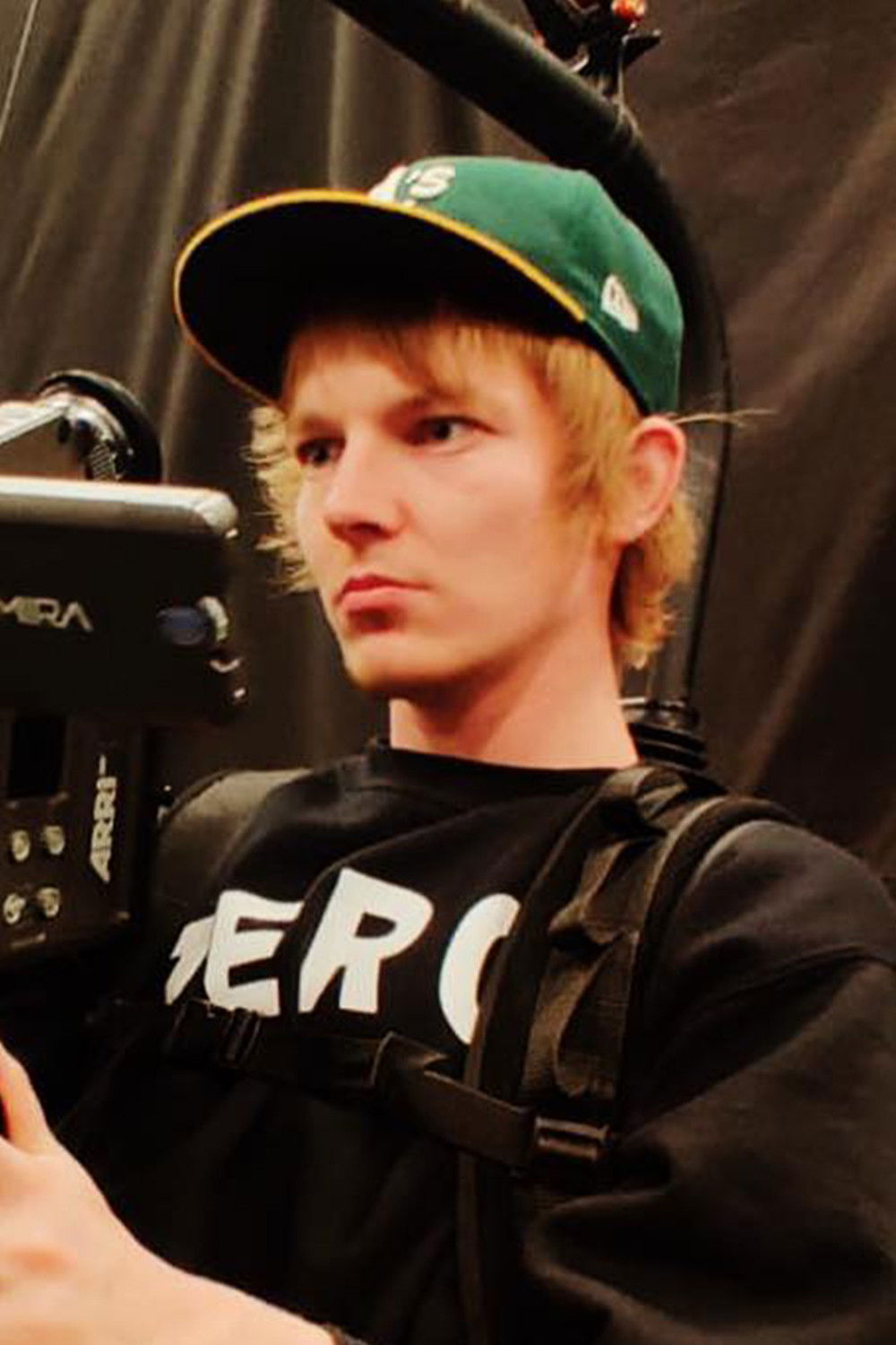 Evan Leonard backdrop