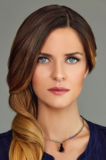 İpek Özkök backdrop