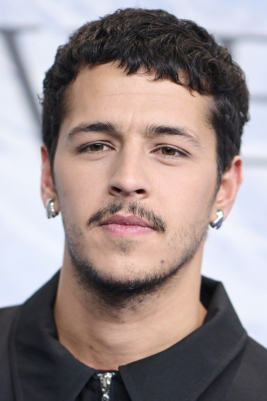 Simón Hempe backdrop