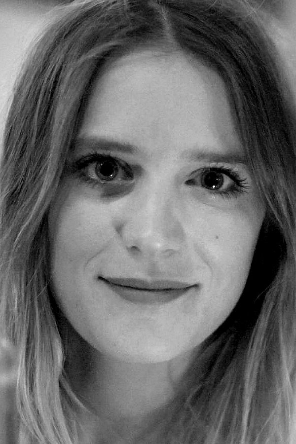 Marie Papillon backdrop