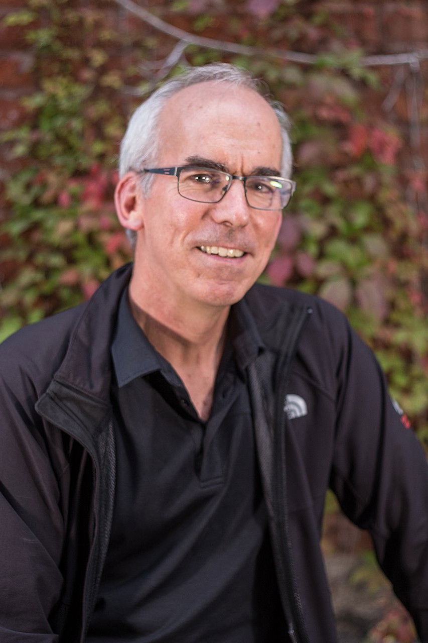 Thomas Corriveau backdrop