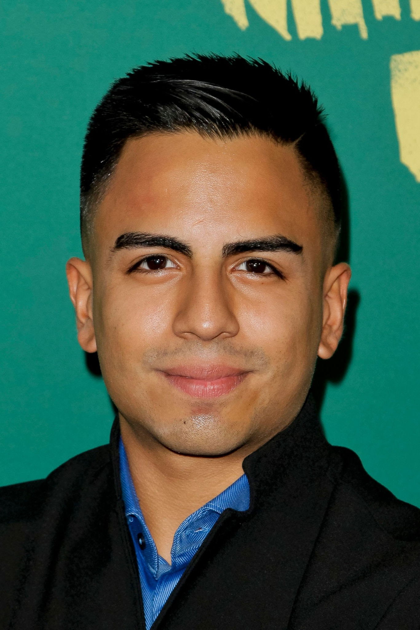 Memo Dorantes backdrop