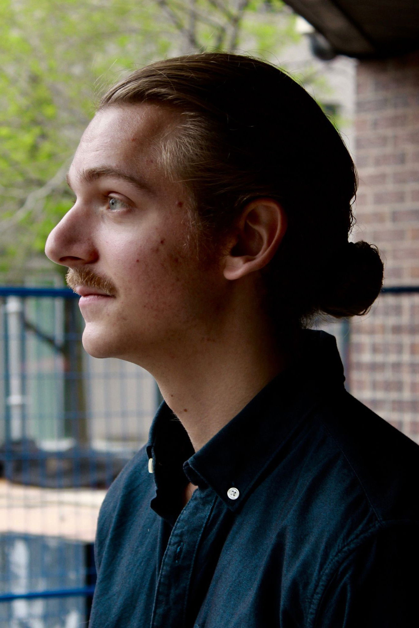 Julien Hardy-Cardinal backdrop