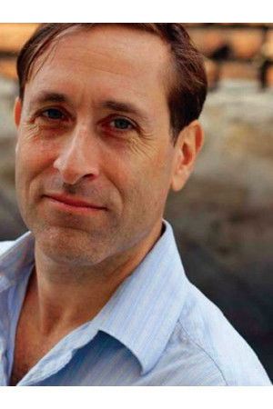 André Herzegovitch backdrop