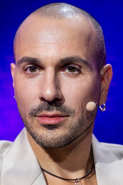 Vaidotas Valiukevičius backdrop