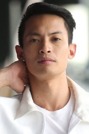 Anding Indrawani backdrop