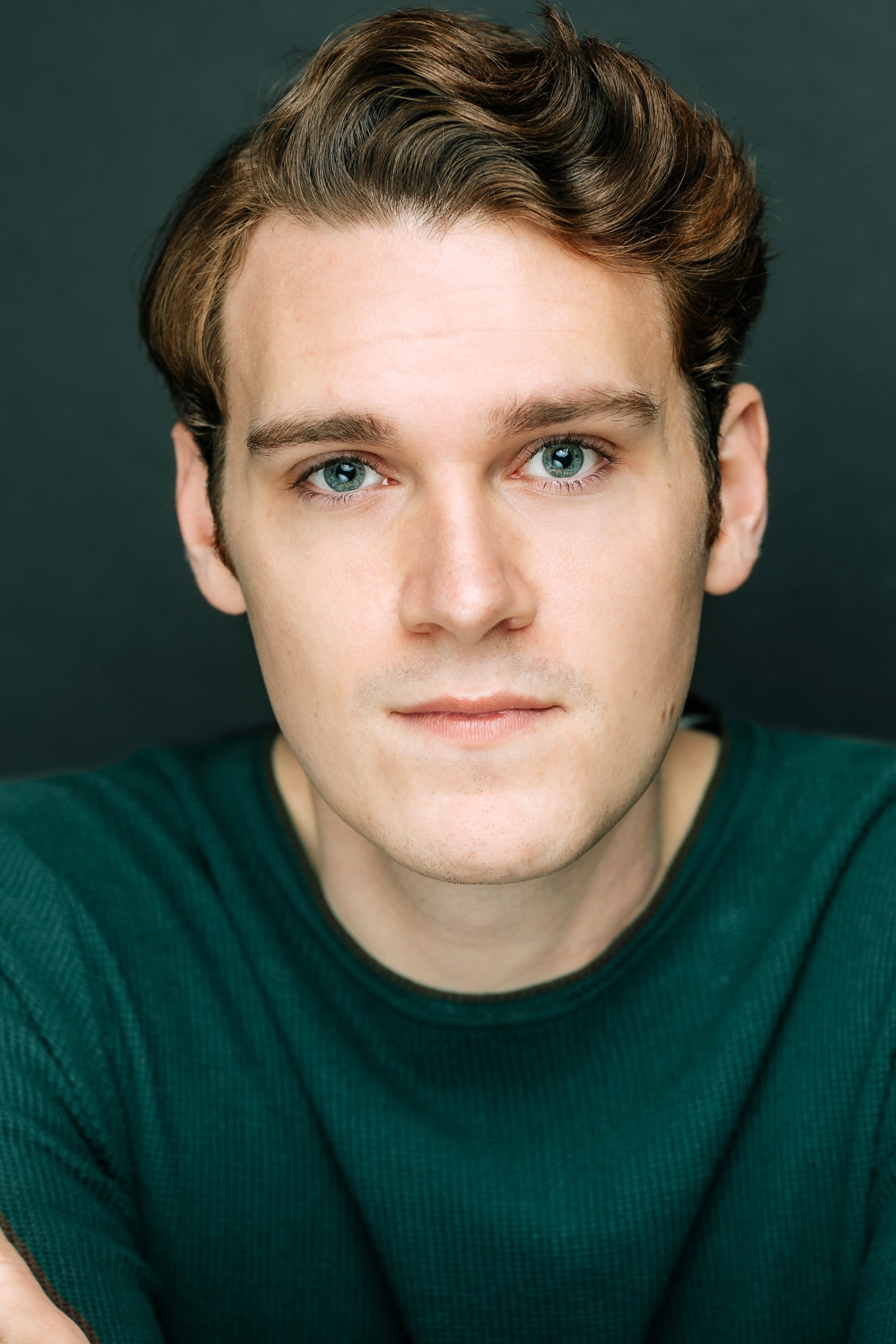 Dylan Leonard backdrop