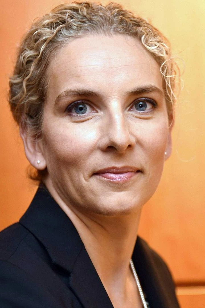 Delphine Batho backdrop