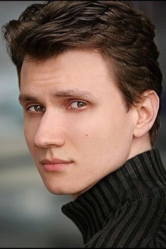 Marcus de Vere backdrop