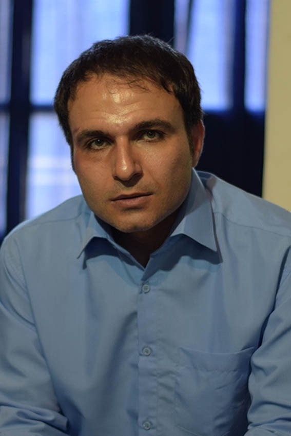 Kambiz Monsef backdrop