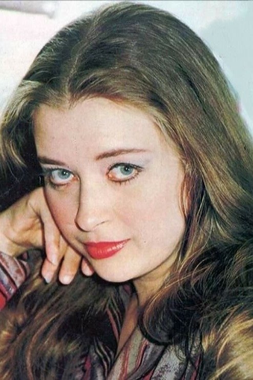 Fayza Kamal backdrop