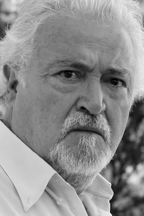 Pere Garcia Leyes backdrop