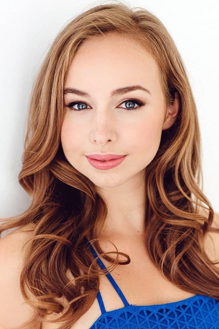 Jacqueline Godbout backdrop