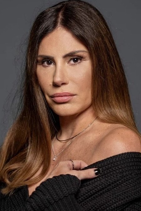 Roberta Alonso backdrop