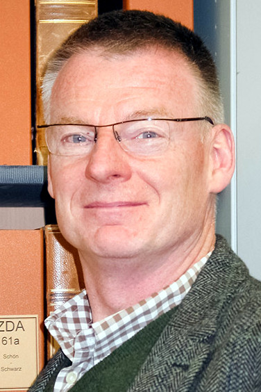 Michael Roth backdrop