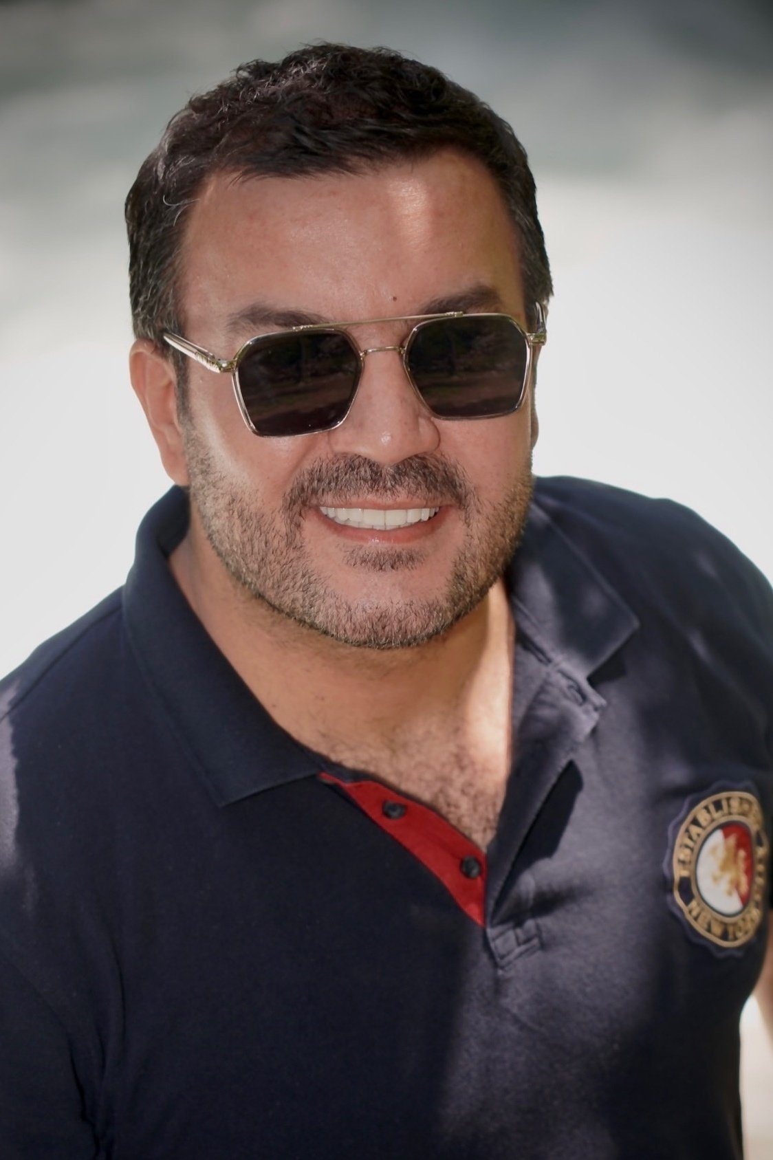 Nzar Salami backdrop